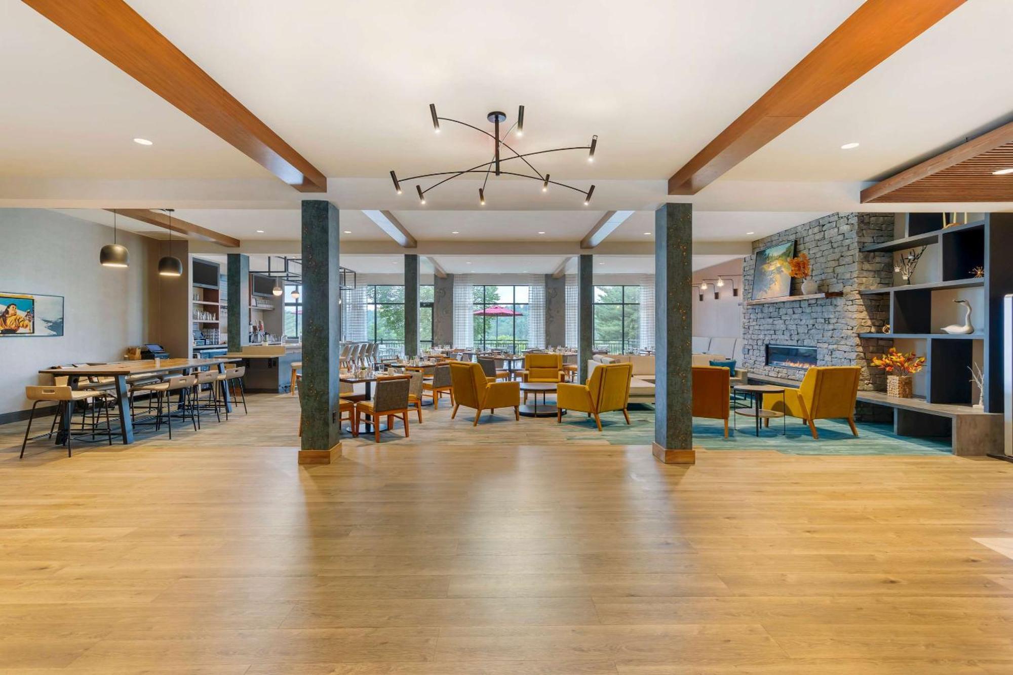 Cambria Hotel Lake Placid - Lakeside Resort Exteriör bild