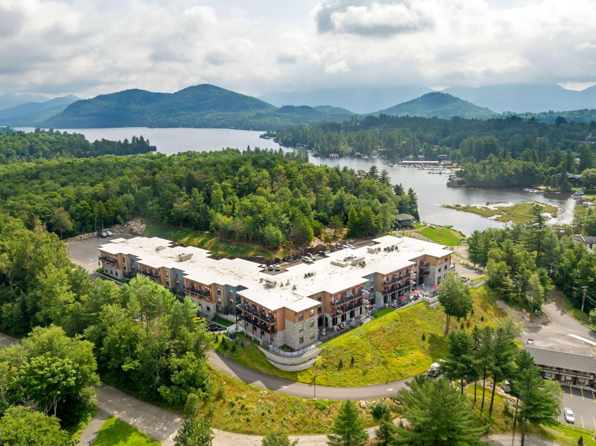 Cambria Hotel Lake Placid - Lakeside Resort Exteriör bild