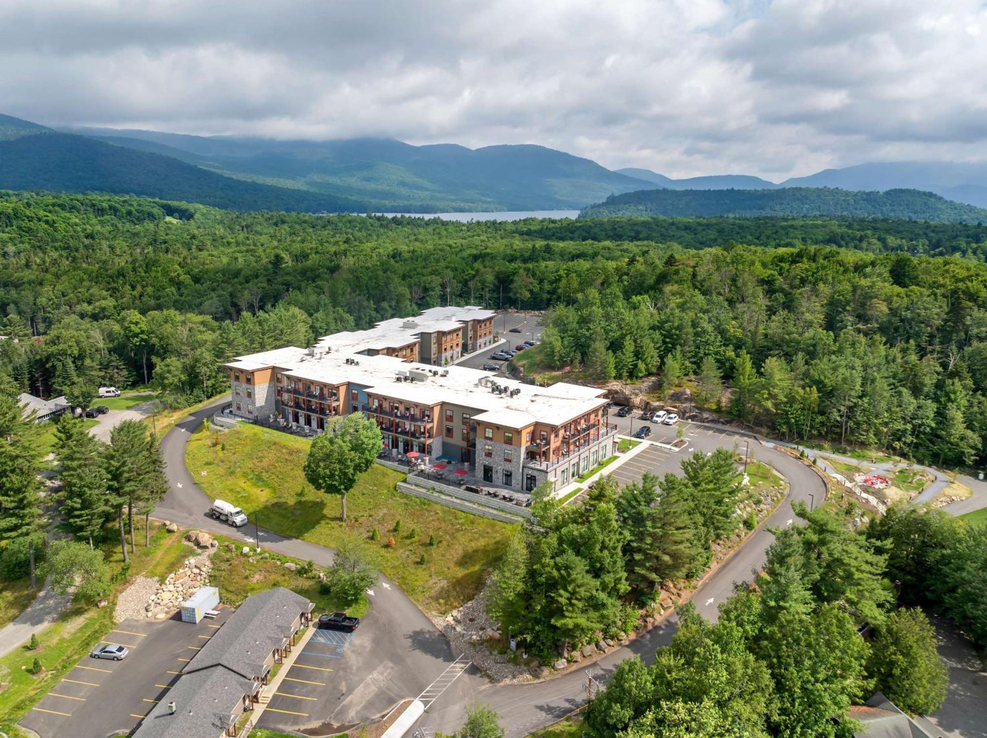 Cambria Hotel Lake Placid - Lakeside Resort Exteriör bild